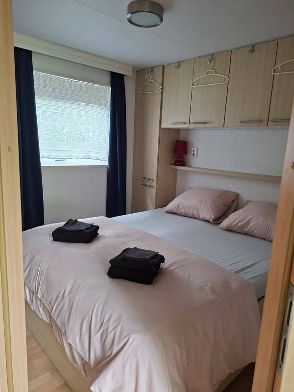 Slaapkamer met tweepersoonsbed